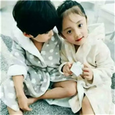 乖巧萌娃情头高清图片 头像可爱萌小孩真人情侣
