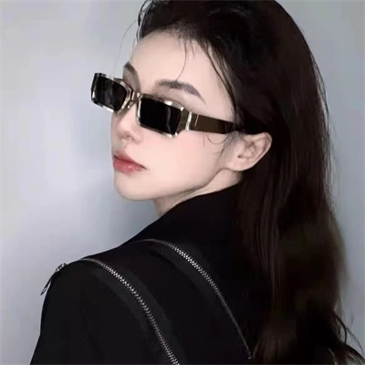qq真人情头2022年最火的双人图片