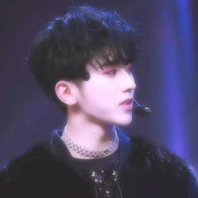 唯美情侣真人高清图片 浪漫甜蜜情侣一对头像