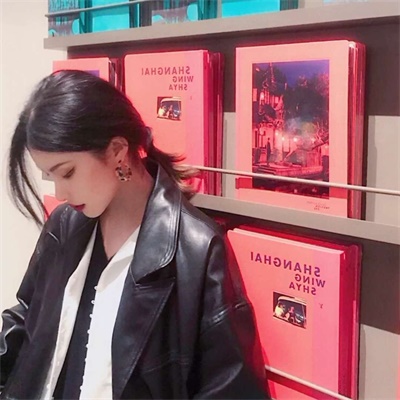 不明显的情头一男一女 2022最新独一无二情侣头像唯美
