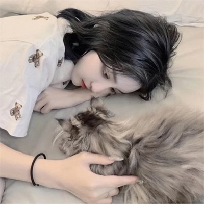 不明显的情头一男一女 2022最新独一无二情侣头像唯美