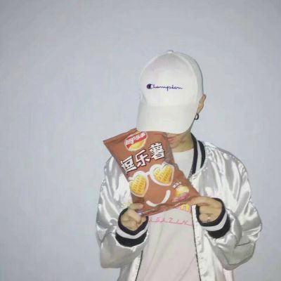 浪漫氛围情侣真人图片 抖音超火的唯美情侣头像