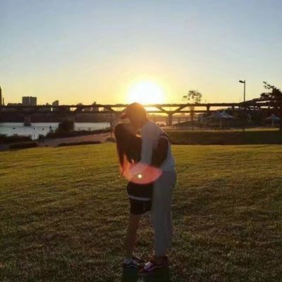 浪漫情侣真人图片大全 2022高级感超拽情侣头像