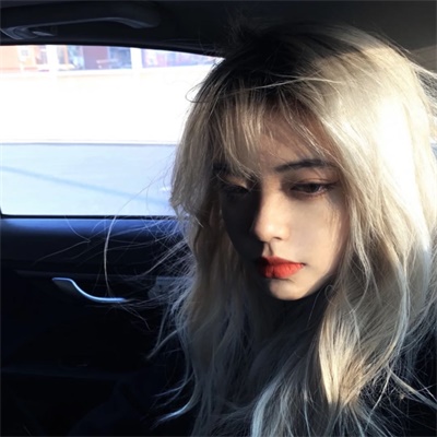 情侣头像一男一女单图 不明显的情侣头像黑白