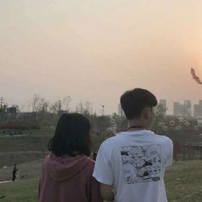 浪漫氛围情侣图片 唯美情侣意境高清头像