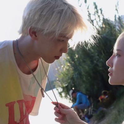 情头一男一女一对两张 2022年最火真人情头