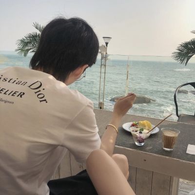情侣唯美时尚图片 霸气女情侣头像超拽