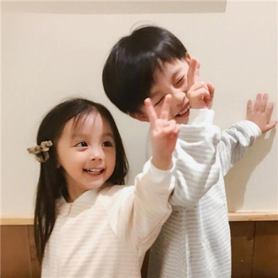 小孩子情侣头像可爱一对 可爱的小孩情侣头像萌萌哒
