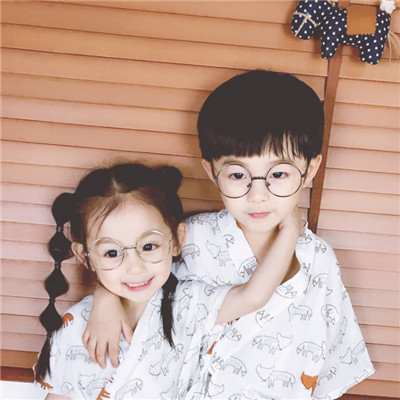 小孩子情侣头像可爱一对 可爱的小孩情侣头像萌萌哒