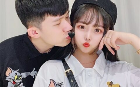 一男一女超级甜蜜 2021个性创意情侣头像