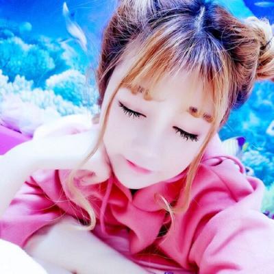 浓情蜜意情侣一对两张 深情的情侣甜蜜头像