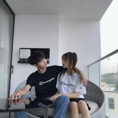 唯美个性情头一对两张 真人情侣头像可爱清新