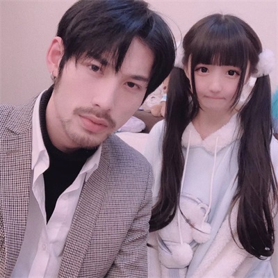 还有大叔萌妹版 微信可爱到爆的情头