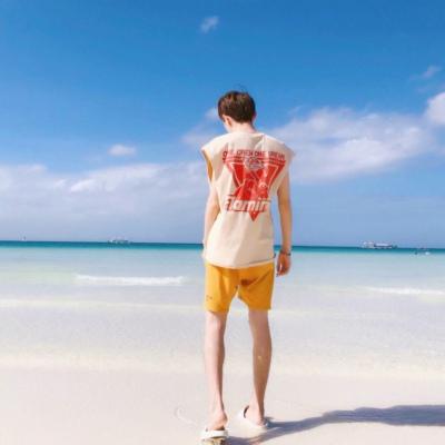 沙滩是情侣度假的圣地 海边情侣真人头像两张照片