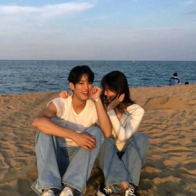 双人一男一女高清图 小清新简约情侣头像