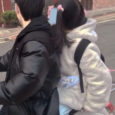 甜蜜藏在细节中 街拍背影情侣头像双人