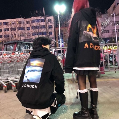 甜蜜藏在细节中 街拍背影情侣头像双人