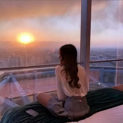 天空大海是我的思念 背影唯美情侣头像单人
