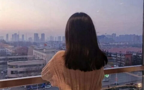 天空大海是我的思念 背影唯美情侣头像单人