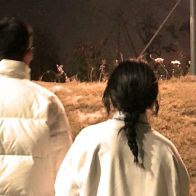 城市边缘的恋人 背影氛围感情头高清