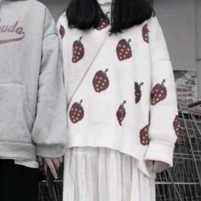 真人情侣头像一组下半身 甜蜜的不露脸情侣一对两张