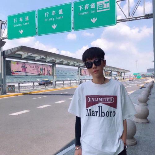 高清唯美一对两张 抖音流行的情侣头像一人一半