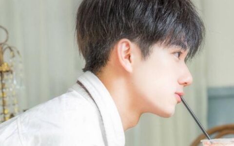 一对两张幸福甜蜜 2021最新qq情侣头像真人