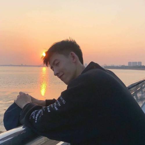 有各种姿态的情头图片 qq情侣头像一人一张分开真人