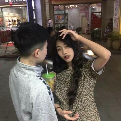 可爱甜蜜一人一张 2021最新版情侣头像一男一女