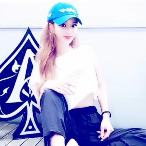 高清唯美一男一女 温柔情头图片一对