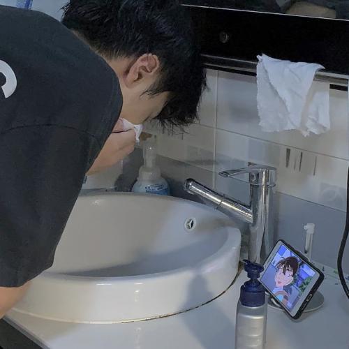 坏坏的男生才招人爱 阳光帅气的帅哥高清头像