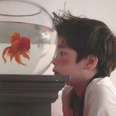 他一时好一时坏你一边哭一边爱 好看唯美的真人情侣头像一左一右