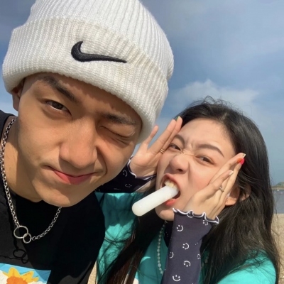 高清甜蜜情侣头像一左一右真人图片 情侣头像可爱真人版恩爱