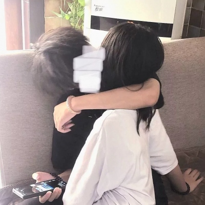 一对两张的高清情侣真人头像图片 好看又撩人的情侣头像