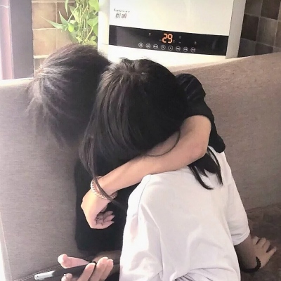 一对两张的高清情侣真人头像图片 好看又撩人的情侣头像