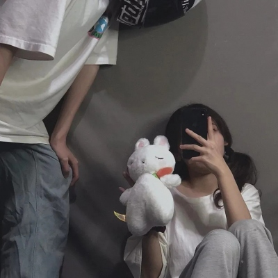 花不贵下次见面送你 非常好看的真人情侣头像