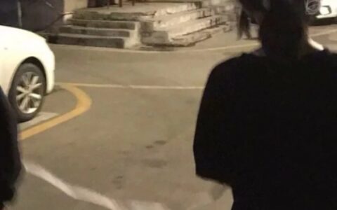 高清一左一右的最火学生情侣头像真人图片 学生情侣头像真人