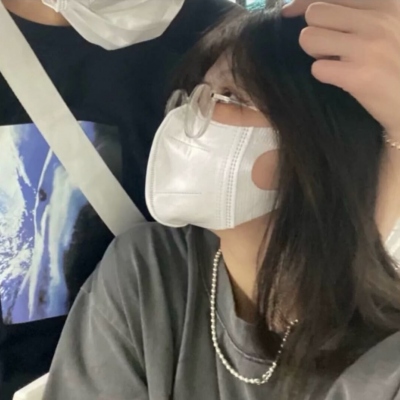 高清情头真人一左一右相配图片 真人甜蜜情头一左一右