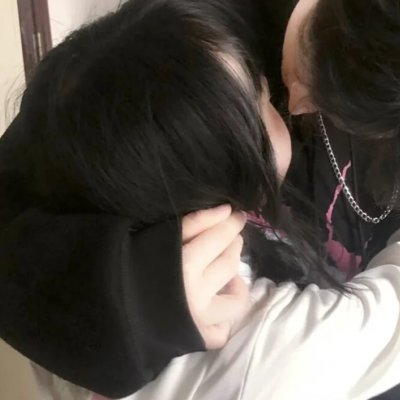 高清情头真人一左一右相配图片 真人甜蜜情头一左一右