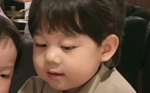 超萌可爱的大Q宝和小女孩的情头图片 大q宝和丸子情侣头像