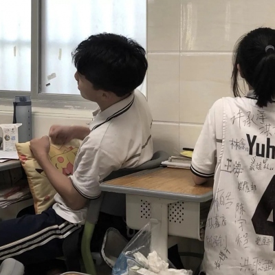高清甜蜜超宠女友的情头图片 超甜微信头像真人