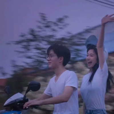 特别亲密的真人情侣头像图片