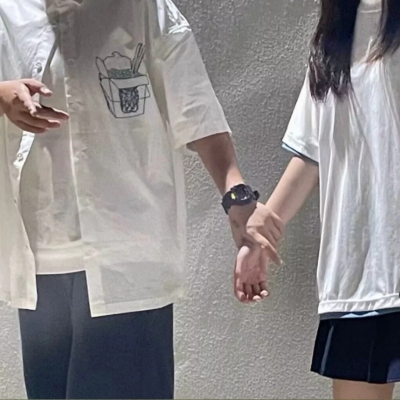 一左一右高清的好看真人不露脸情头图片 不露脸情头半身情头