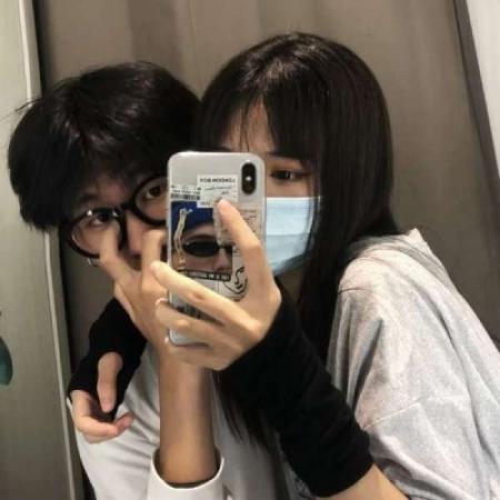 高清可爱的情侣头像真人手机控图片 qq头像情侣真人手机控两人
