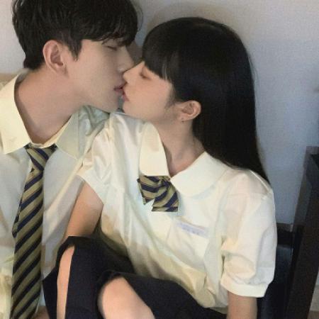 高清情侣头像一左一右唯美成熟图片 qq头像情侣唯美成熟