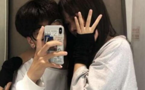 只想在你耳边说爱 2021最有气质情侣微信头像