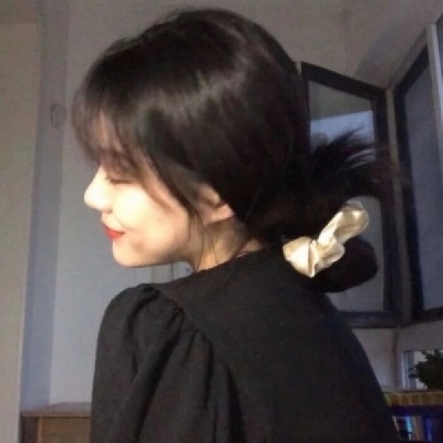 高清一男一女的高级情侣头像单人图片 单人分开情侣头像