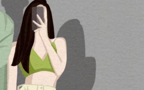 高清一左一右的冷系情侣头像动漫图片 冷门情头动漫