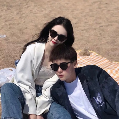 高清女生一看就喜欢的情头图片 男生女生情侣头像真人