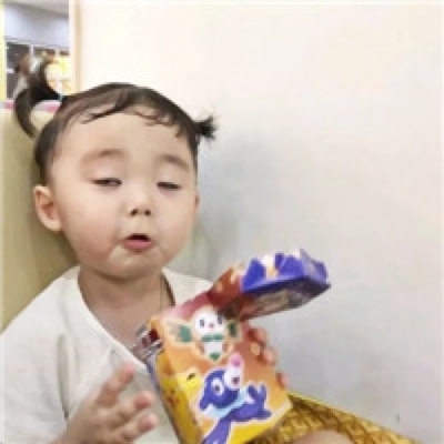 可爱高清的一左一右超萌真人小孩子情头图片 小孩头像情头左一右